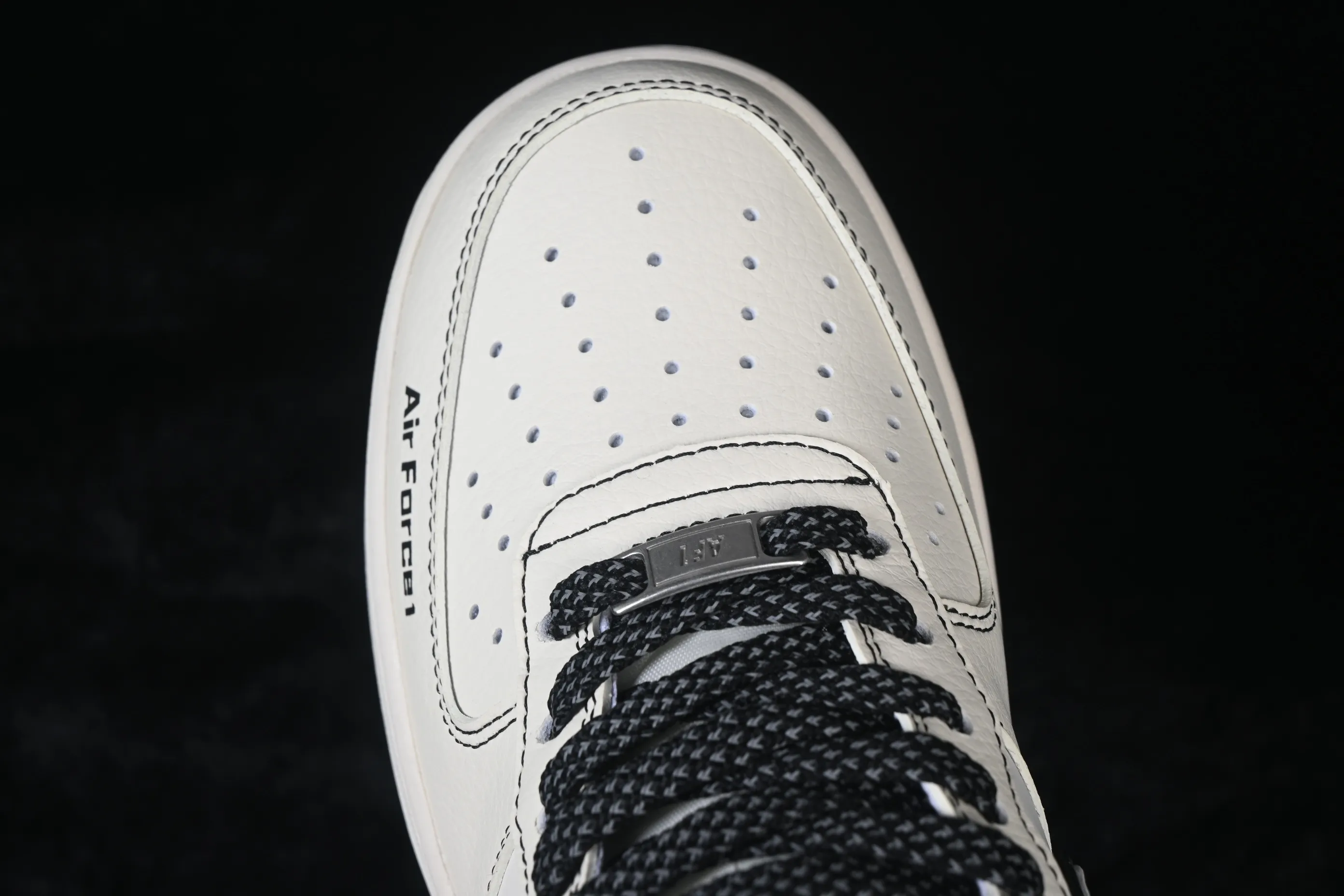 All categories Nk Air Force 1 Air Force series Nk Air Force 1 Low Air Force low-top Nike Air Force 1'07 Low Black Bugs Bunny Air Force 1 low-top casual sneakers JP8028-060
